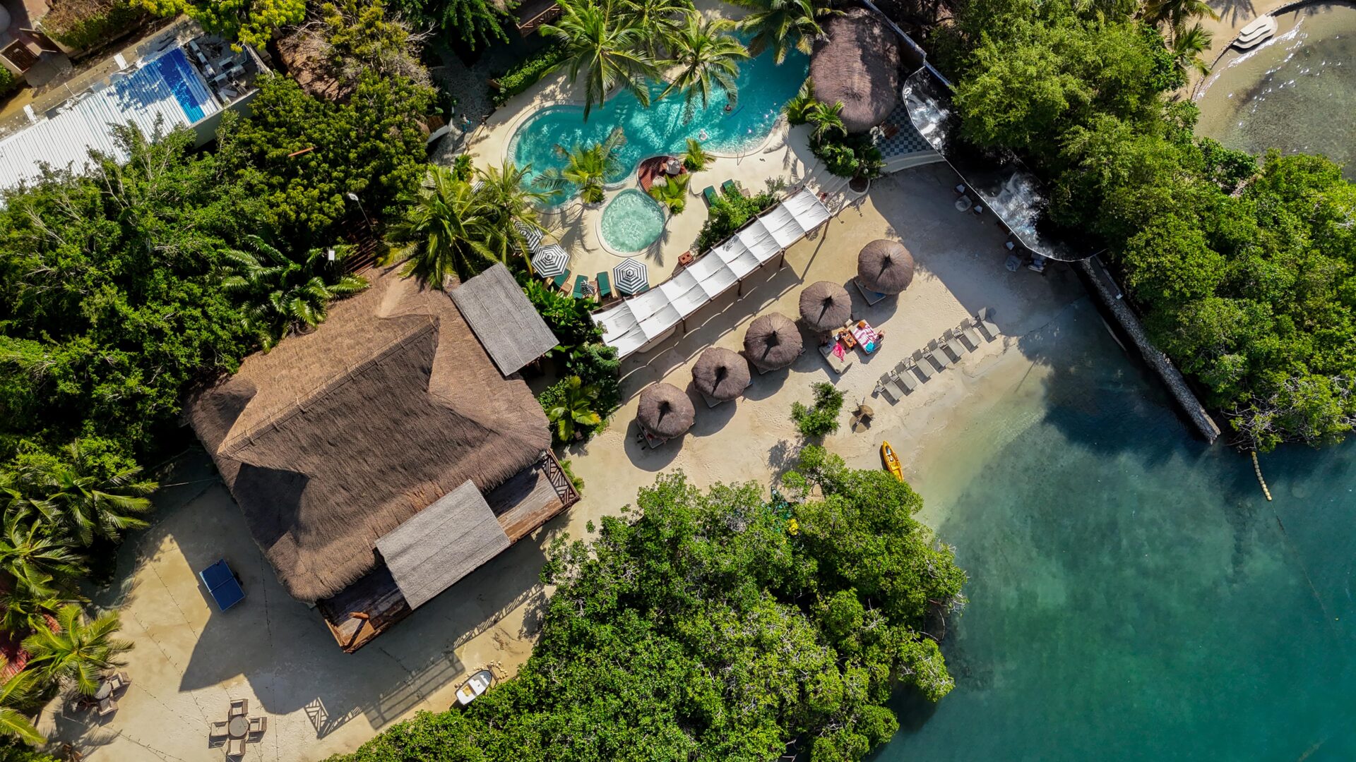 Aura baru, hotel aura, islas del rosario, baru, isla grande, sport baru tico angulo, fotografia aerea, fotografia aerea de cartagena, cartagena aerea, islas paradisiacas, paraíso, playa, sol, verano, Vacaciones, hotel en cartagena, hotel en las islas, playa, mar azul
